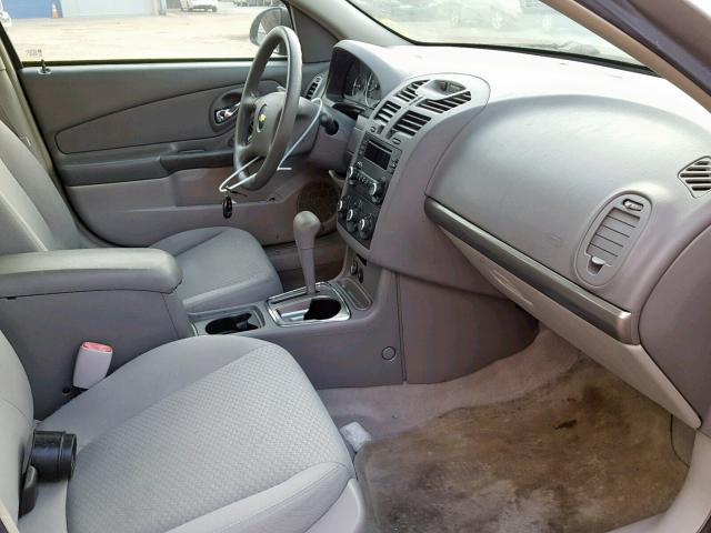 1G1ZS58F08F134211 - 2008 CHEVROLET MALIBU LS SILVER photo 5