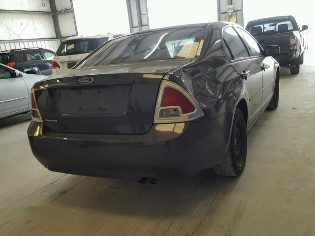 3FAFP06Z26R165235 - 2006 FORD FUSION S GRAY photo 4