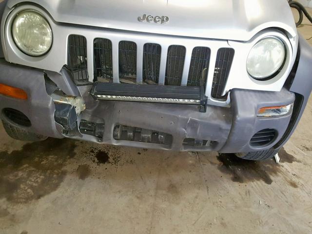 1J4GL48K03W545842 - 2003 JEEP LIBERTY SP SILVER photo 9