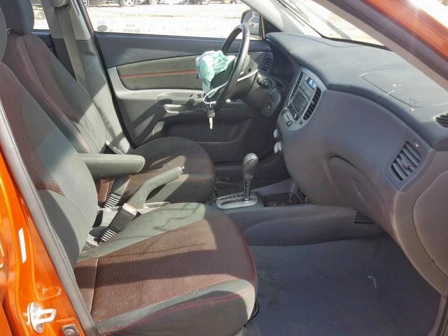 KNADE223296531617 - 2009 KIA RIO BASE ORANGE photo 5