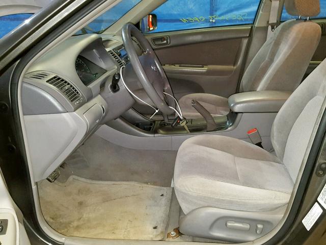 4T1BE32K23U752091 - 2003 TOYOTA CAMRY LE GRAY photo 5