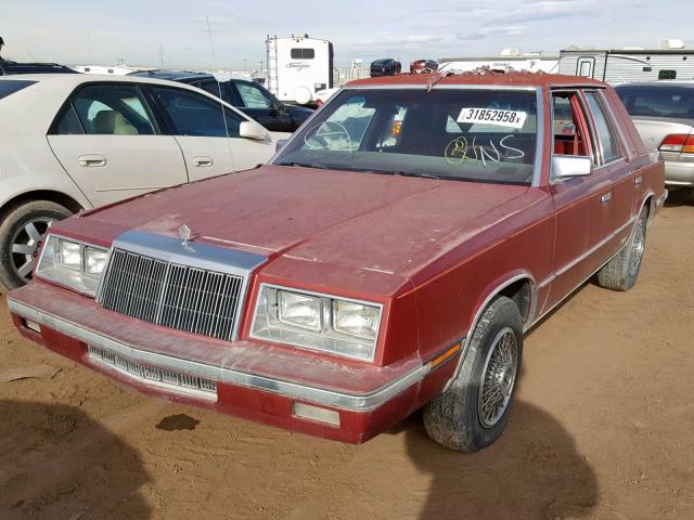 1C3BC56D8FF160001 - 1985 CHRYSLER LEBARON RED photo 2