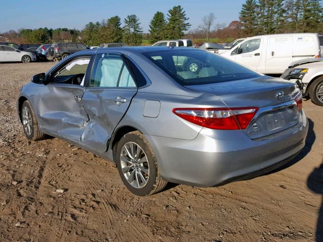 4T4BF1FK1FR487377 - 2015 TOYOTA CAMRY LE SILVER photo 3