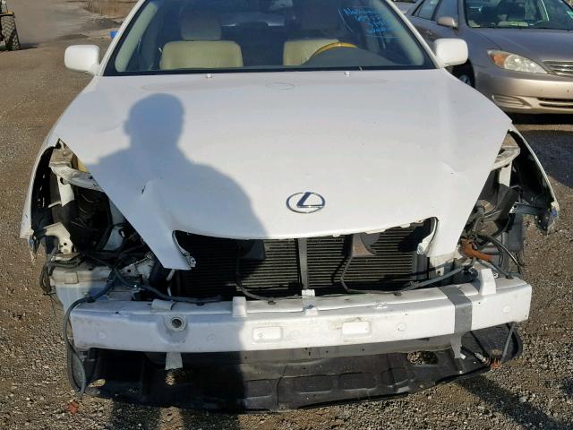 JTHBA30G765160536 - 2006 LEXUS ES 330 WHITE photo 9