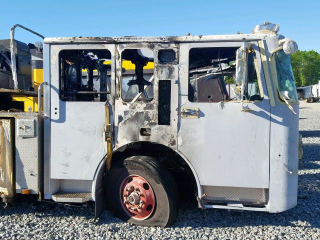 4S7AU34931C037710 - 2001 SPARTAN MOTORS FIRETRUCK RED photo 10