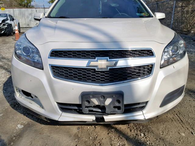 1G11D5RR6DF119500 - 2013 CHEVROLET MALIBU 1LT 白色 照片 9