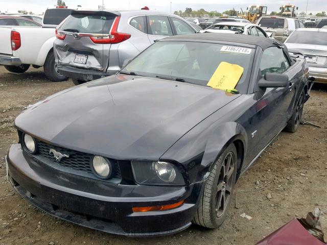 1ZVHT85HX65106794 - 2006 FORD MUSTANG GT BLACK photo 2