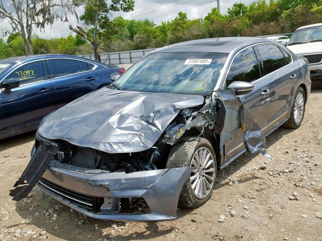 1VWBT7A31HC000467 - 2017 VOLKSWAGEN PASSAT SE GRAY photo 2