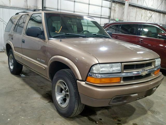 1GNCS13W02K220038 - 2002 CHEVROLET BLAZER TAN photo 1