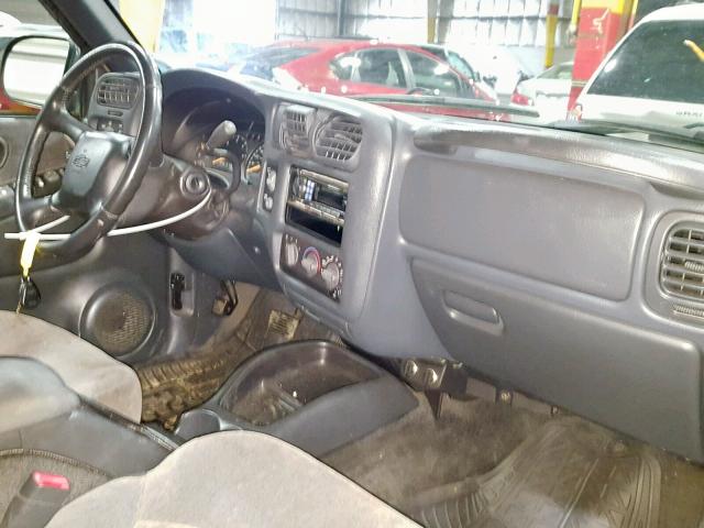 1GNCS13W02K220038 - 2002 CHEVROLET BLAZER TAN photo 9