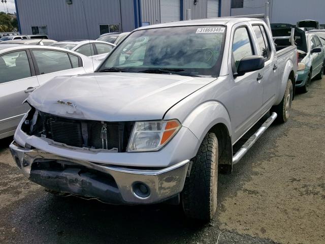 1N6AD09W48C442139 - 2008 NISSAN FRONTIER C SILVER photo 2