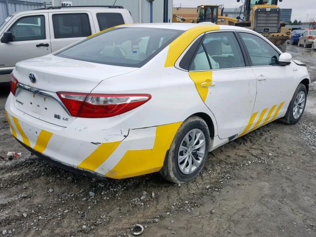 4T1BD1FK8GU185523 - 2016 TOYOTA CAMRY HYBR WHITE photo 4