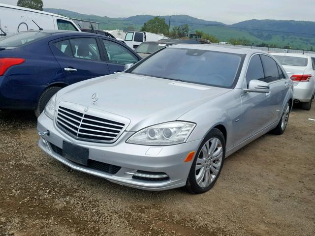 WDDNG9FB1AA316846 - 2010 MERCEDES-BENZ S 400 SILVER photo 2