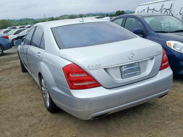 WDDNG9FB1AA316846 - 2010 MERCEDES-BENZ S 400 SILVER photo 3