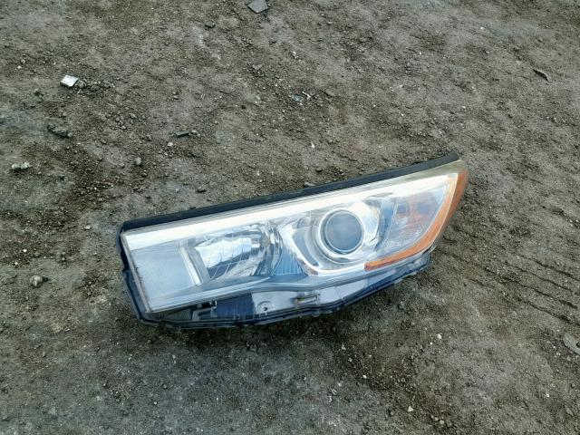 5TDKKRFH2FS069735 - 2015 TOYOTA HIGHLANDER SILVER photo 9