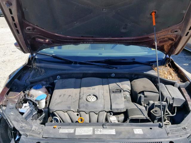 1VWCH7A36CC058640 - 2012 VOLKSWAGEN PASSAT SEL MAROON photo 7