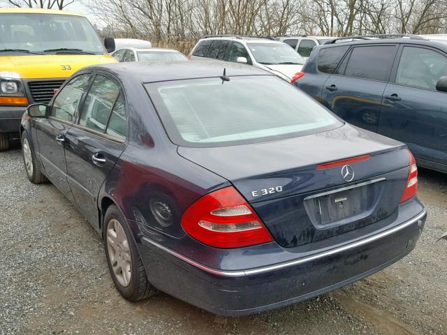 WDBUF65J35A648890 - 2005 MERCEDES-BENZ E 320 BLUE photo 3