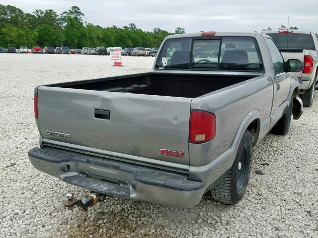 1GTCS145728174557 - 2002 GMC SONOMA GRAY photo 4