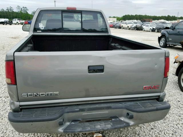 1GTCS145728174557 - 2002 GMC SONOMA GRAY photo 6