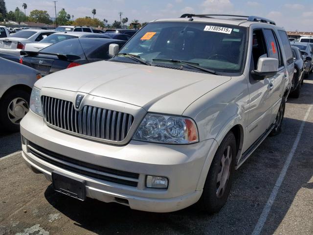 5LMFU27566LJ24088 - 2006 LINCOLN NAVIGATOR 白色 照片 2