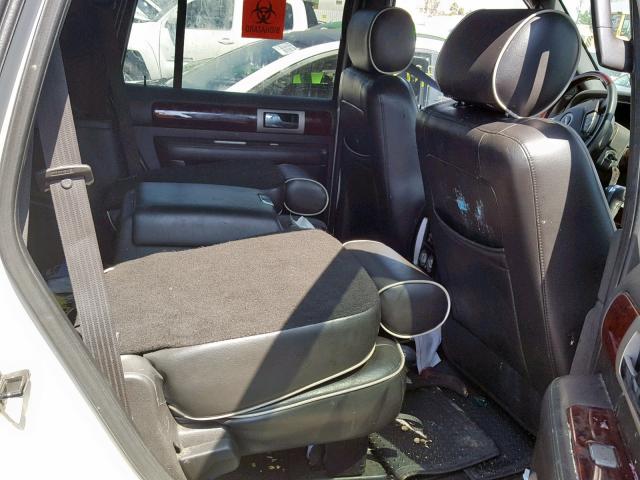 5LMFU27566LJ24088 - 2006 LINCOLN NAVIGATOR 白色 照片 6