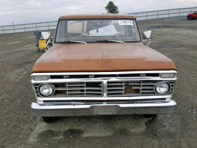 F10ARR40419 - 1973 FORD F100 BROWN photo 9