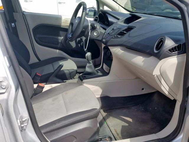 3FADP4AJ7BM221290 - 2011 FORD FIESTA S SILVER photo 5