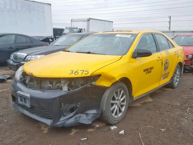 4T1BD1FK9CU055728 - 2012 TOYOTA CAMRY HYBR YELLOW photo 2