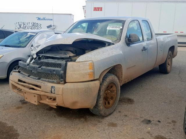 1GCRKPE08BZ327165 - 2011 CHEVROLET SILVERADO SILVER photo 2