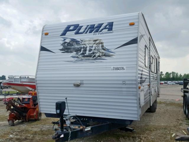 4X4TPUG289P023404 - 2009 PUMA PALOMINO WHITE photo 2