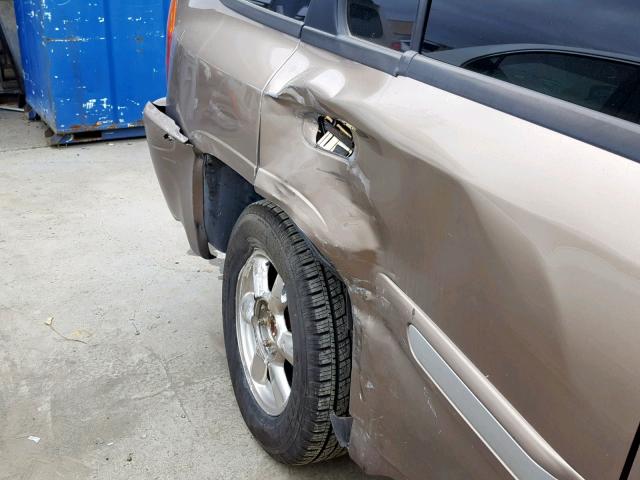 1GKDT13S022381694 - 2002 GMC ENVOY TAN photo 9