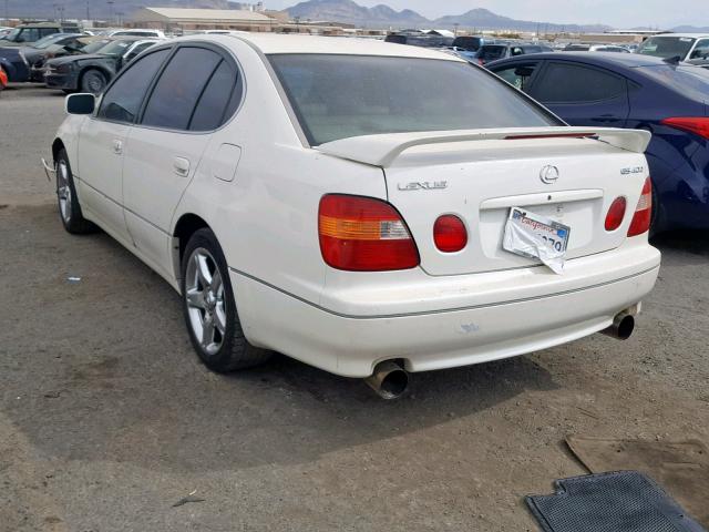 JT8BH68X0X0017315 - 1999 LEXUS GS 400 WHITE photo 3