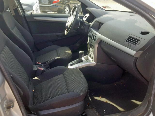 W08AT671885068857 - 2008 SATURN ASTRA XR SILVER photo 5