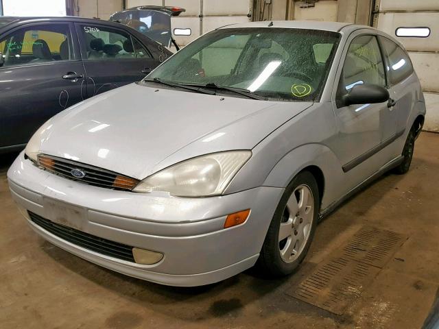 3FAFP31391R175533 - 2001 FORD FOCUS ZX3 SILVER photo 2