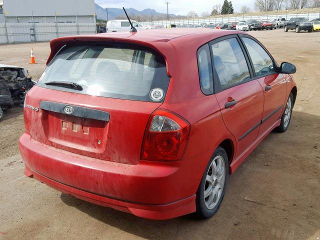 KNAFE161255077204 - 2005 KIA SPECTRA5 RED photo 4