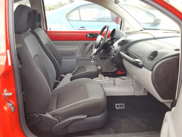 3VWBB61C8WM006100 - 1998 VOLKSWAGEN NEW BEETLE წითელი ფოტო 5