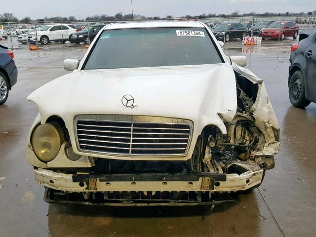 WDBJF55F2VA365468 - 1997 MERCEDES-BENZ E 320 WHITE photo 9