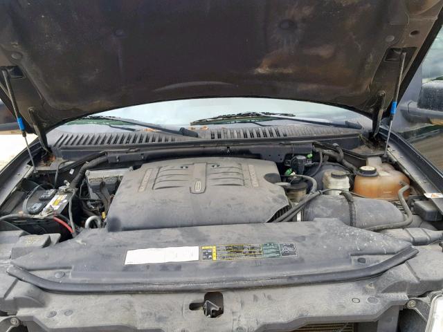 5LMFU27R24LJ11502 - 2004 LINCOLN NAVIGATOR 黑色 照片 7