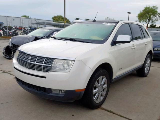 2LMDU68C87BJ37588 - 2007 LINCOLN MKX WHITE photo 2