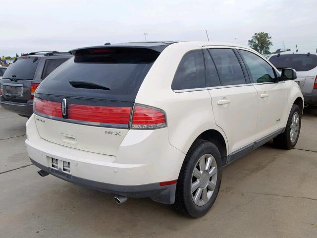 2LMDU68C87BJ37588 - 2007 LINCOLN MKX WHITE photo 4