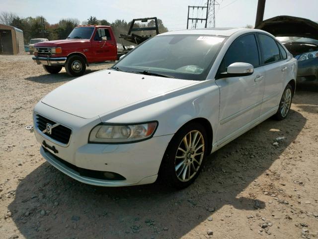 YV1MS382392453236 - 2009 VOLVO S40 2.4I WHITE photo 2