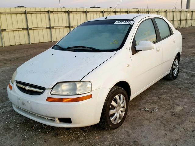 KL1TD52685B448795 - 2005 CHEVROLET AVEO BASE Ақ фото 2