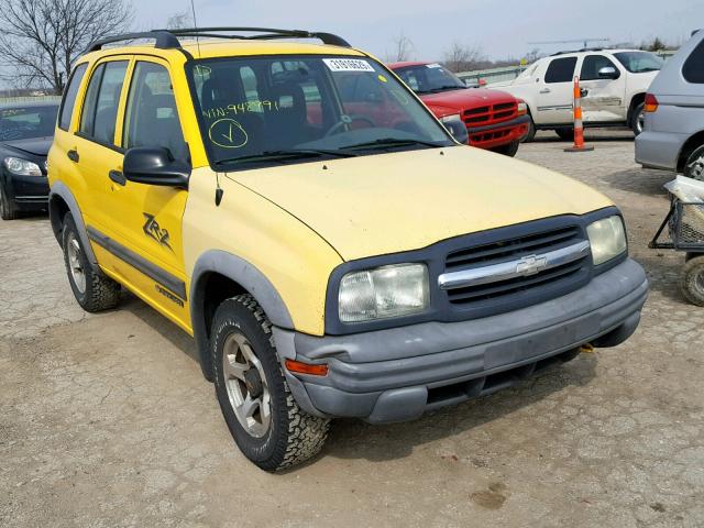 2CNBJ734X26948991 - 2002 CHEVROLET TRACKER ZR YELLOW photo 1