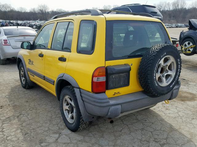 2CNBJ734X26948991 - 2002 CHEVROLET TRACKER ZR YELLOW photo 3