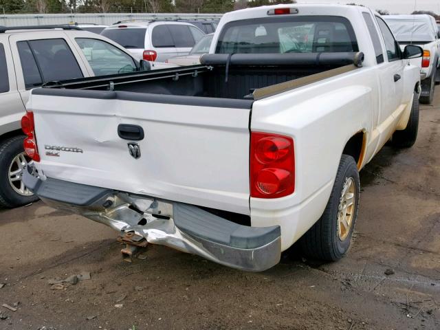 1D7HE42K76S623855 - 2006 DODGE DAKOTA SLT WHITE photo 4