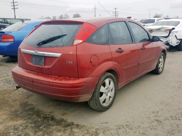 3FAFP37322R136355 - 2002 FORD FOCUS ZX5 RED photo 4