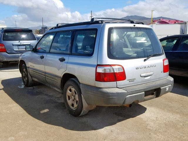 JF1SF63522H714367 - 2002 SUBARU FORESTER L SILVER photo 3