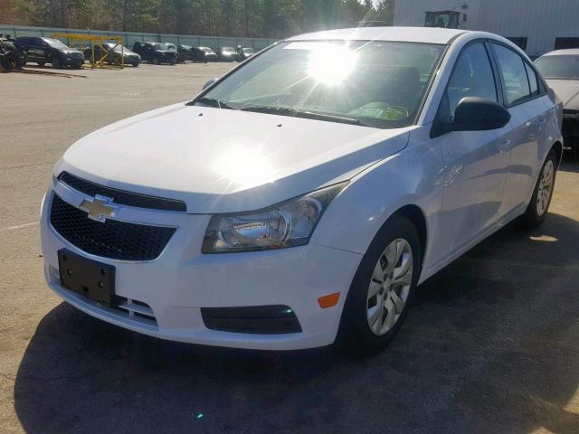 1G1PA5SG8D7226439 - 2013 CHEVROLET CRUZE LS WHITE photo 2