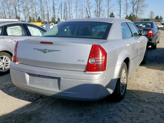 2C3LA43R28H141904 - 2008 CHRYSLER 300 LX SILVER photo 4