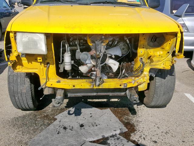 5N1ED28T7YC537622 - 2000 NISSAN XTERRA XE YELLOW photo 9